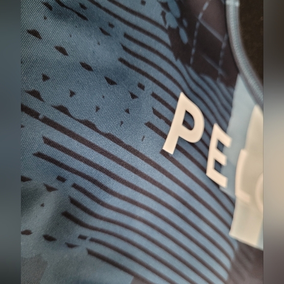 Peloton Adidas Digi Motion Believe This Sports Bra - Size M - Picture 9 of 12